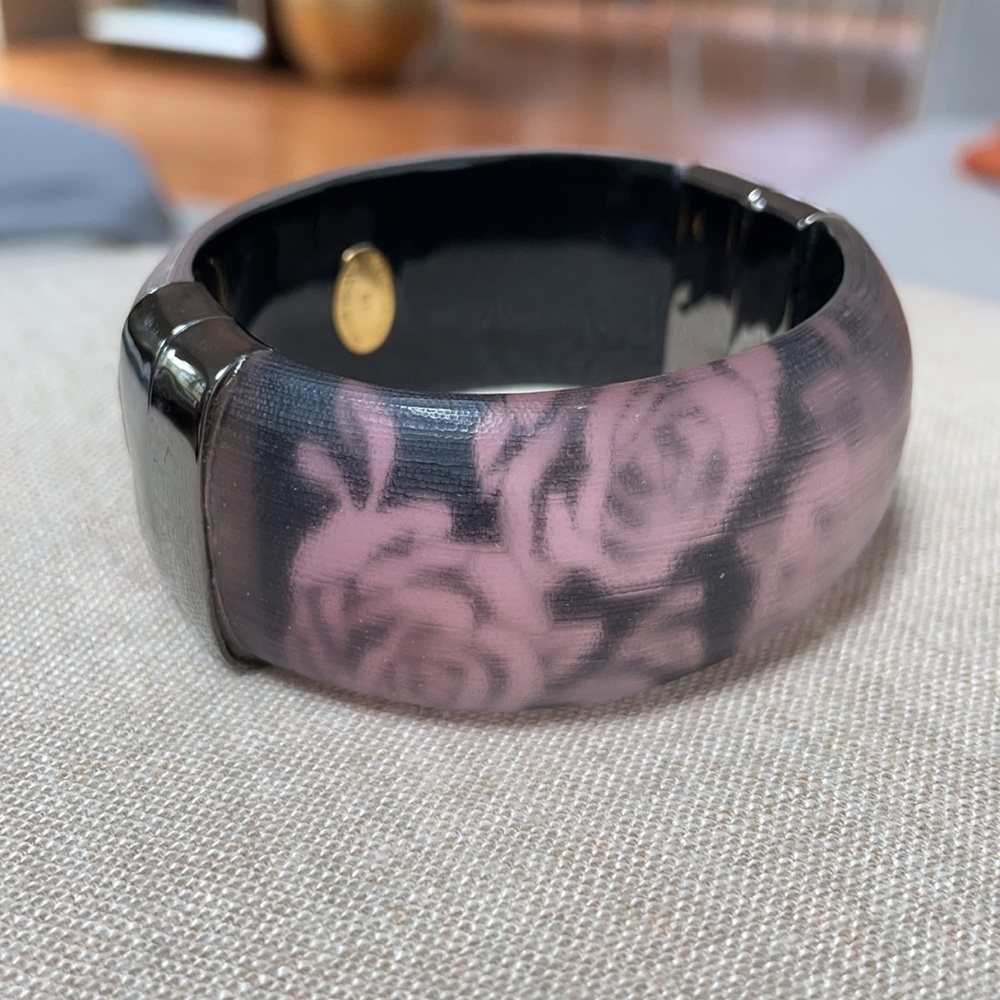 ALEXIS BITTAR Large Lucite Rose Hinge Bracelet